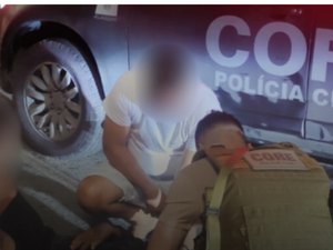Vítima de colisão entre carro e moto é socorrida pela PC na Cidade Universitária