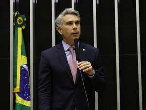 Rafael Brito vê avanço na regra de transição da PEC 6x1 e reforça urgência da votação no Senado