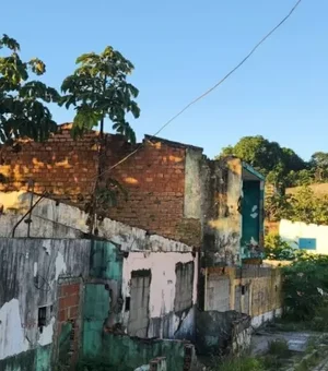 Suspeito é detido com arma de fogo no bairro do Pinheiro, em Maceió