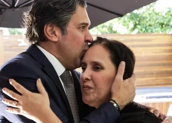 Isnaldo Bulhões articula espaço para irmã ex-prefeita em chapa para 2026