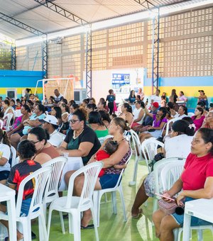 Prefeitura de Maragogi realiza homenagem às mães do PAIF com entrega de cestas básicas e sorteio de brindes