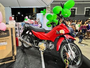 Dia das Mães é celebrado com Show de Prêmios em Viçosa