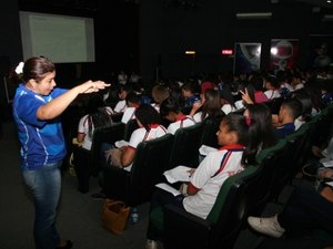 Educação oferece 150 vagas em curso gratuito de Língua Brasileira de Sinais 