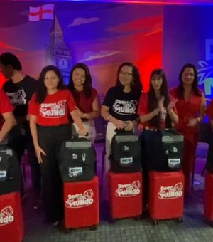 [Vídeo] Alunos da rede estadual recebem kits para intercâmbio de inglês na Inglaterra
