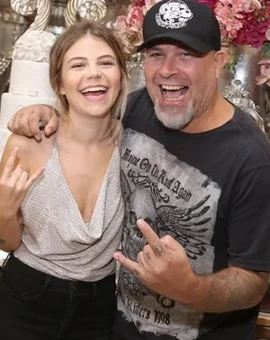 Filha de Mingau, do Ultraje a Rigor, anuncia gravidez