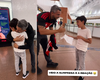 Pai surpreende filho com viagem ao Rio e encontro com jogadores do Flamengo