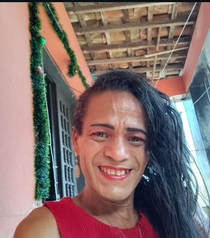 Mulher trans é assassinada a golpes de arma branca dentro de casa em Porto Calvo