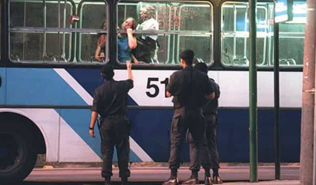 Há 19 anos, Brasil assistia ao terror do sequestro do ônibus 174
