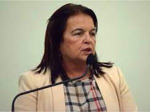 Homenagem negada e expansão da base política de prefeito, leva deputada a disputar o comando da Prefeitura de Marechal Deodoro
