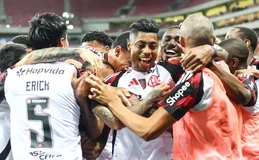 Flamengo goleia Sport e assume liderança do Campeonato Brasileiro