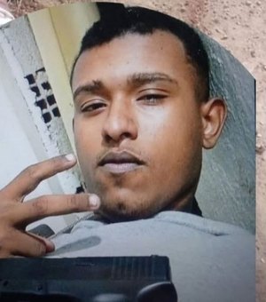 Jovem é executado a tiros no meio da rua no bairro de Bebedouro, em Maceió