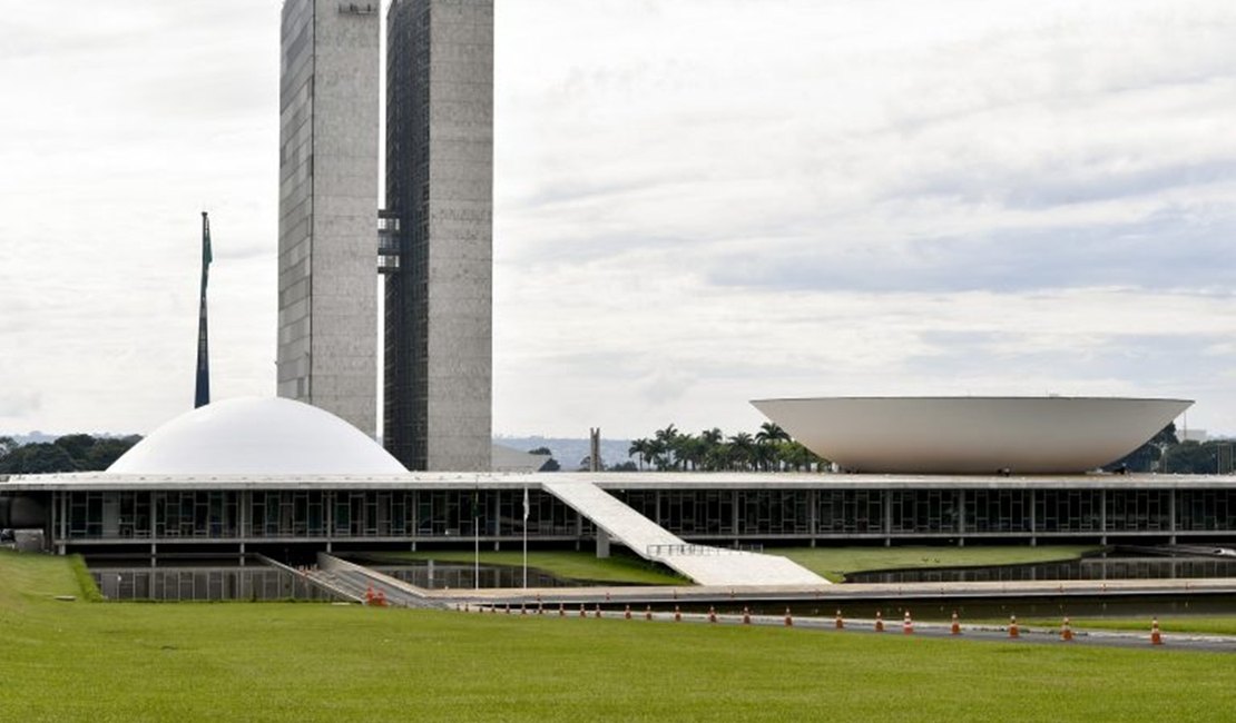 Em aceno ao Congresso, Lula empenha quase todas as emendas de 2025