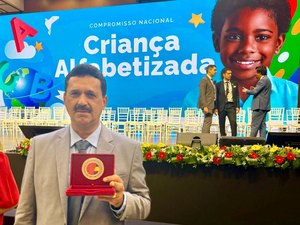 Compromisso com a alfabetização leva Limoeiro de Anadia a conquistar Selo Ouro