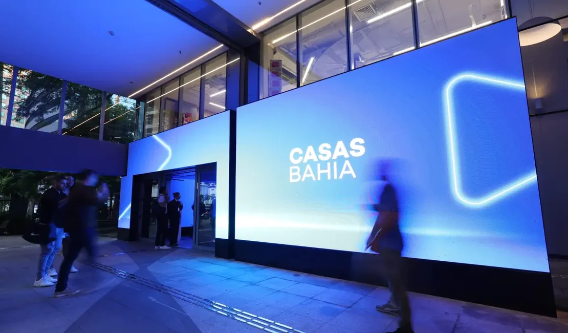 Casas Bahia fecha 298 lojas e pode demitir quase 3 mil funcionários