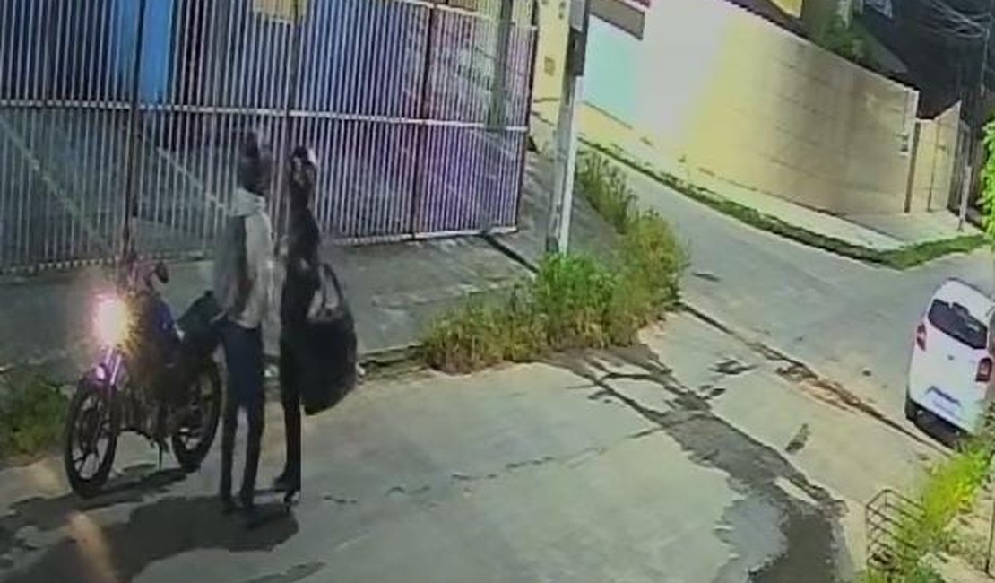 Motociclista tem moto roubada após realizar entrega no Antares, em Maceió