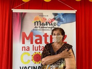 Matriz de Camaragibe vacina 1.527 pessoas contra Covid-19