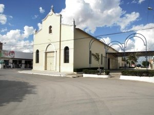 Filho é preso após danificar portão da casa da mãe, em Craíbas