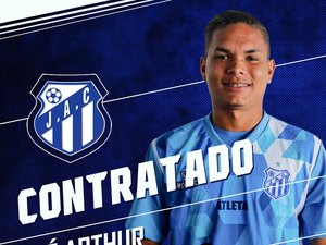 Jaciobá anuncia contratações do volante Claudevan e do atacante Zé Artur