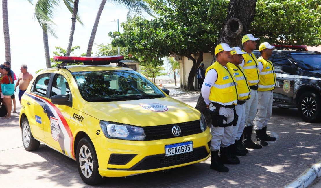 Jovem é preso após furtar caixa de som em barraca na orla da Ponta Verde