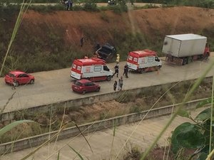 Peça se desprende de caminhão e mata motorista na BR-101, em Junqueiro