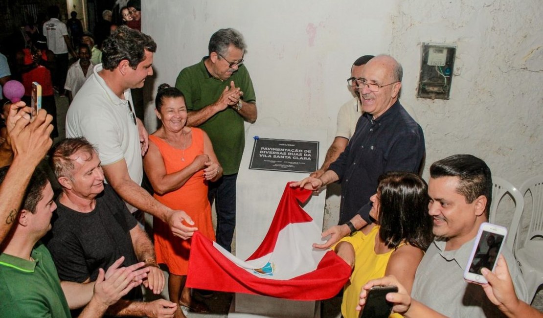 Ronaldo Lopes realiza sonho de 153 famílias que residem na Vila Santa Clara