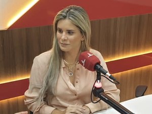 Prefeita de Atalaia denuncia desvio de R$ 11 milhões do Fundeb: “até carro enterrado tinha”