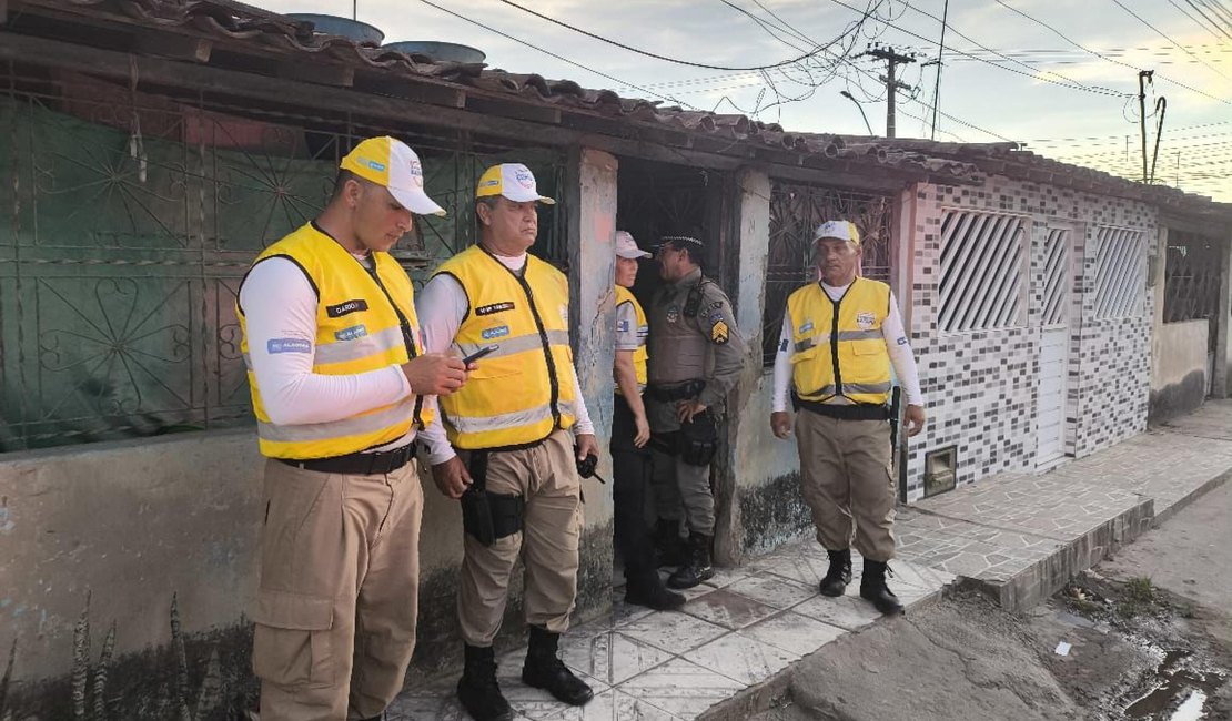 Ronda no Bairro acolhe família em situação de vulnerabilidade e articula apoio social em Rio Largo