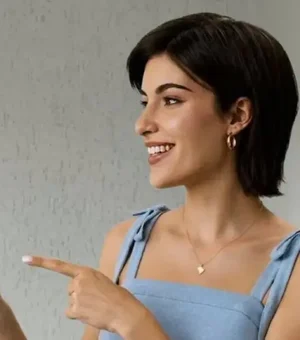 Moradora de SC viraliza ao mostrar semelhança com avatar de loja