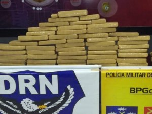 Mais de 30 kg de maconha são apreendidos no Benedito Bentes