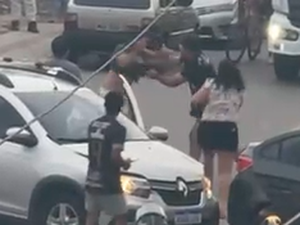 [Vídeo] Após colisão, motoristas trocam agressões no Clima Bom