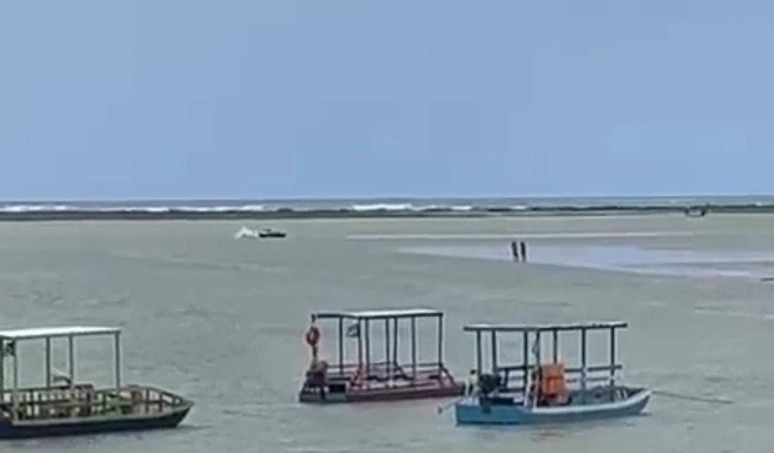 [Vídeo] Homem cai de moto aquática e fica ferido em praia de Maragogi