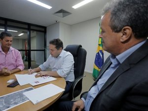 Governador assina ordem de serviço para recuperação de vias em Satuba e Atalaia