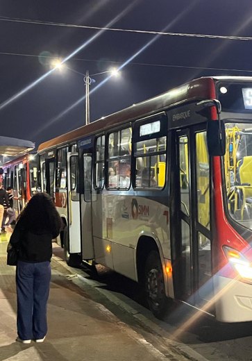 Prefeitura garante transporte gratuito para o São João Massayó no Benedito Bentes