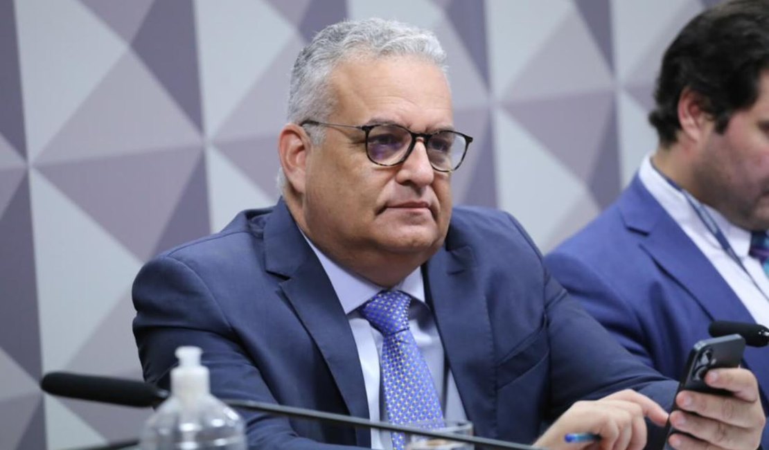 Pesquisa confirma Alfredo Gaspar na liderança ao Senado em Alagoas