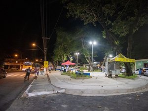 Praça Central de Riacho Doce é contemplada com iluminação em LED