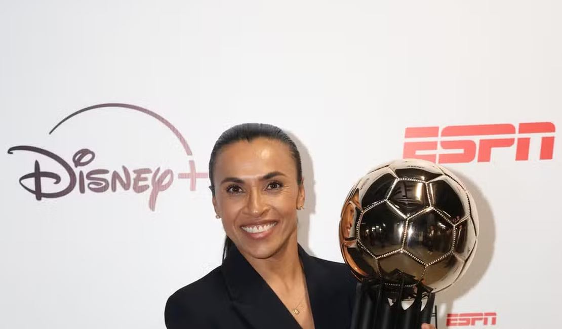 Homenageada no Bola de Prata, Marta sonha disputar a Copa do Mundo de 2027 no Brasil