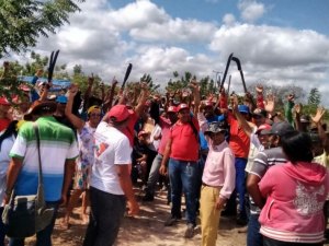 Trabalhadores sem-terra reocupam acampamento no município de Atalaia