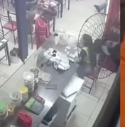 Suspeito quebra a perna durante fuga após tentativa de assalto em Palmeira