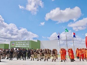 Governo inaugura batalhões e autoriza construção de hospital no Alto Sertão