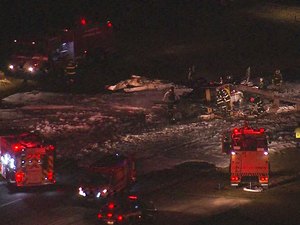 Queda de avião deixa um morto e 6 feridos em SP