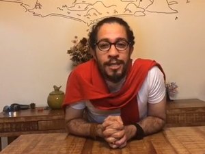 Dois anos depois, Jean Wyllys diz que voltaria a cuspir em Bolsonaro