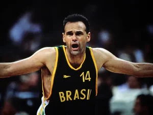 Oscar Schmidt é cremado com camisa da Seleção em cerimônia privada