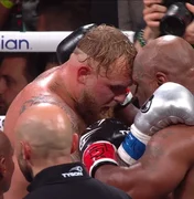Mike Tyson perde para Jake Paul em retorno ao boxe