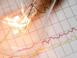 Preço da energia no país tem alta com chuvas fracas e retomada econômica, diz Safira