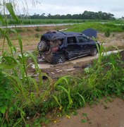 Colisão entre carros deixa cinco pessoas feridas em Maceió