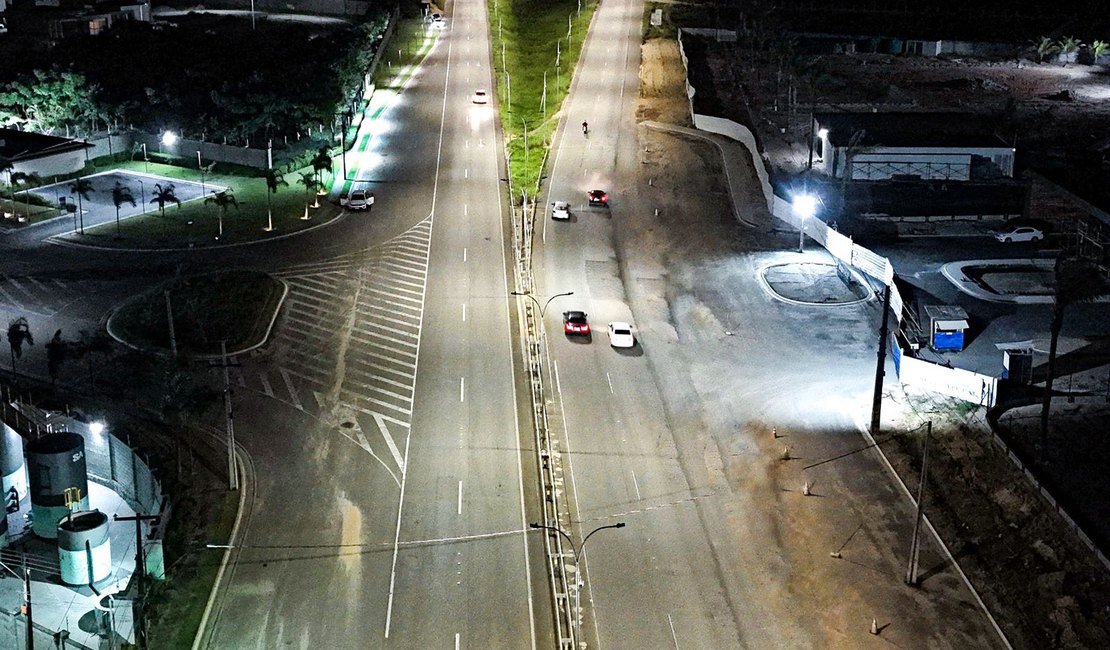 Inaugurada nova etapa de iluminação na AL-101 Sul, entre Maceió e Marechal