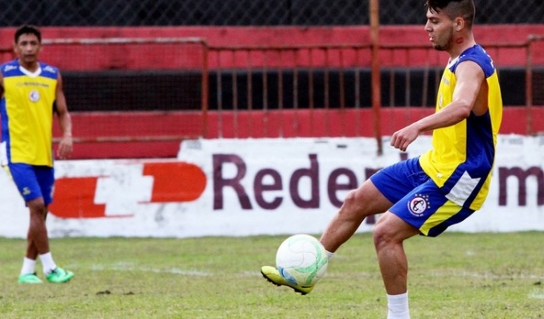 Meia Bismarck é anunciado pela diretoria do CSA para o Alagoano