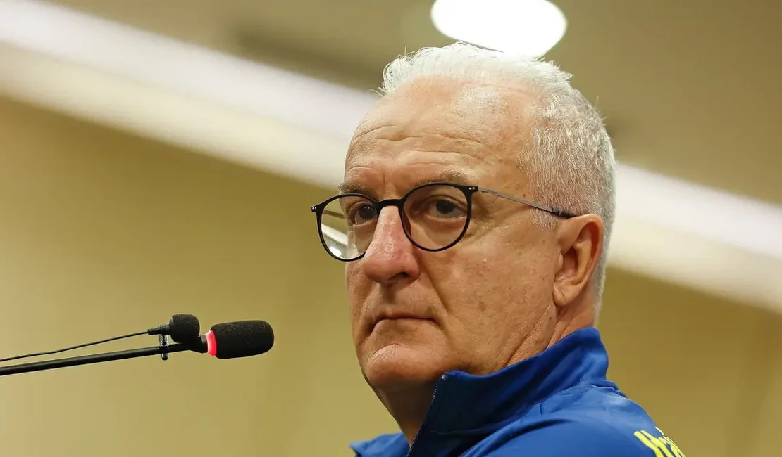 Dorival Júnior comenta expectativas sobre Vini Jr e faz comparação com Neymar