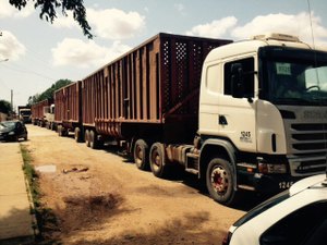 Fornecedores de cana protestam por pagamento