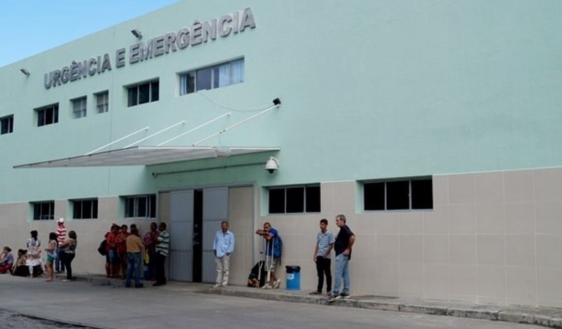 Colisão entre motos deixa feridos na Av. Durval de Goes Monteiro